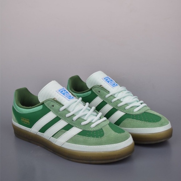 adidas gazelle silver green womens adidas Originals Green Samba OG Sneakers main image 0